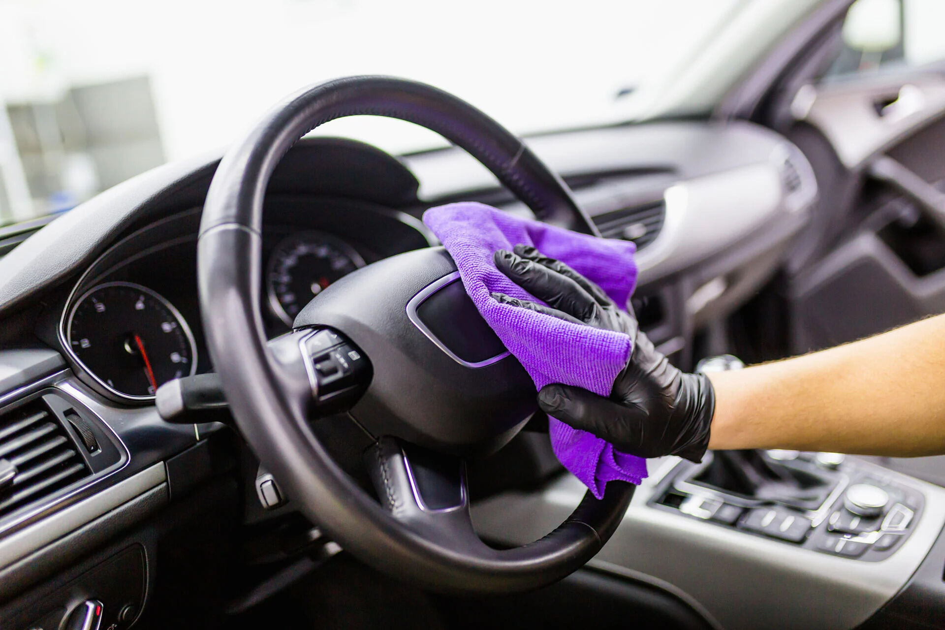 Commercial steam extraction on vehicle upholstery